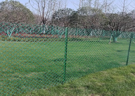 Hoe zorgt de stijfheid van Diamond Mesh voor een effectieve afrastering?